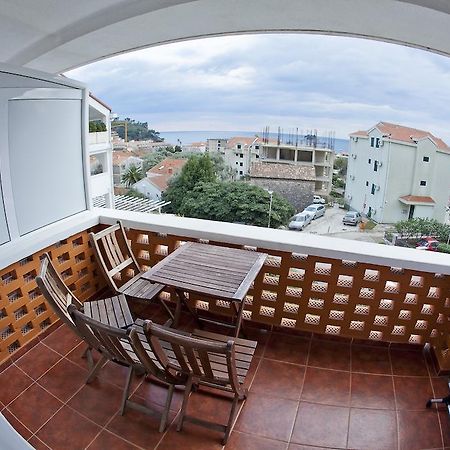 Apartments Mandarina Garden Petrovac Cameră foto