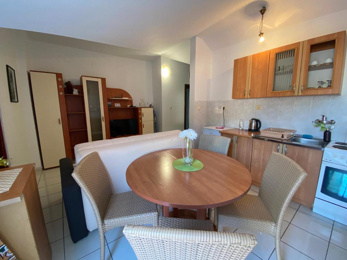 Apartments Mandarina Garden Petrovac Exterior foto