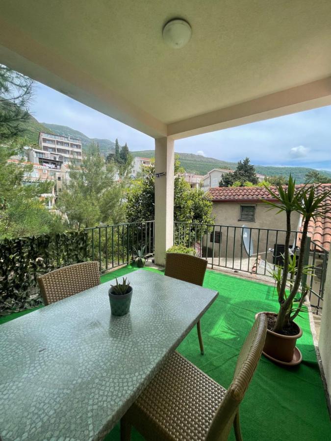 Apartments Mandarina Garden Petrovac Exterior foto