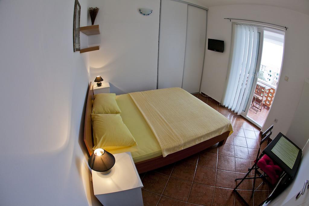 Apartments Mandarina Garden Petrovac Cameră foto