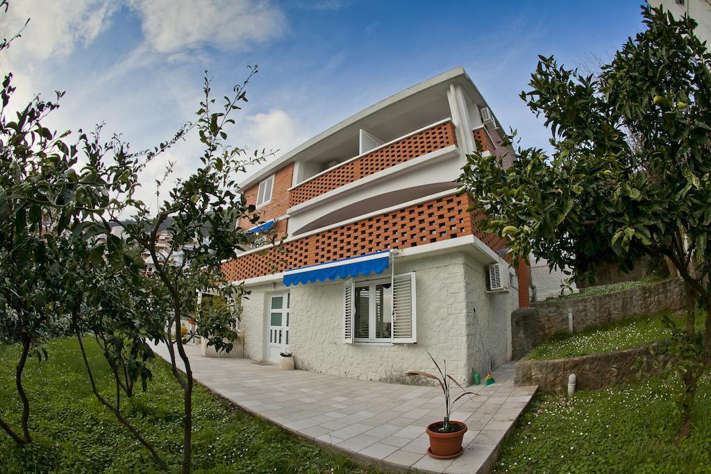 Apartments Mandarina Garden Petrovac Exterior foto